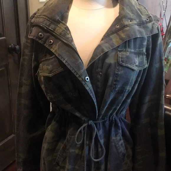 Ellison Jacket NEW with Tags super cute - Picture 4 of 8